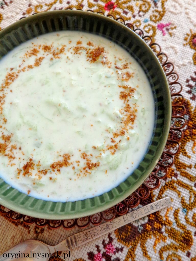 Raita z ogórkiem