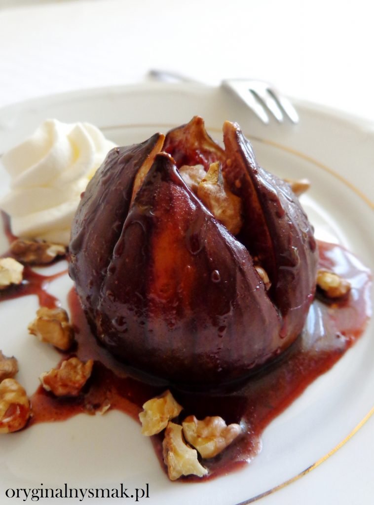 Pieczone figi z orzechami włoskimi