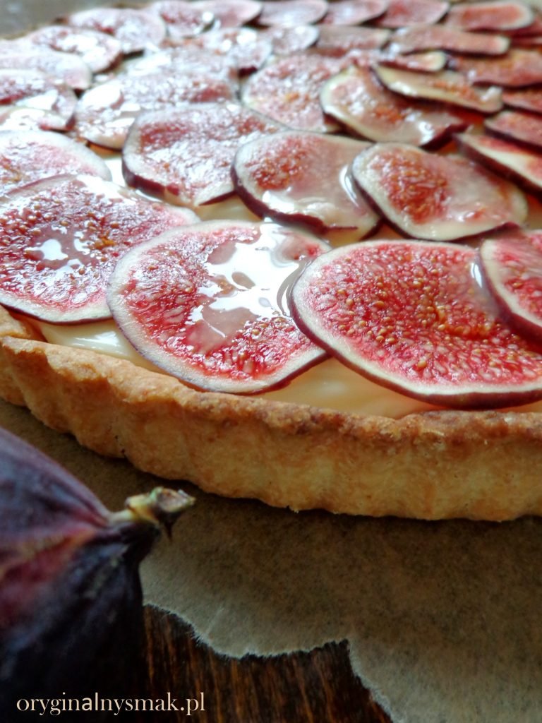 Tarta z ajerkoniakiem i figami