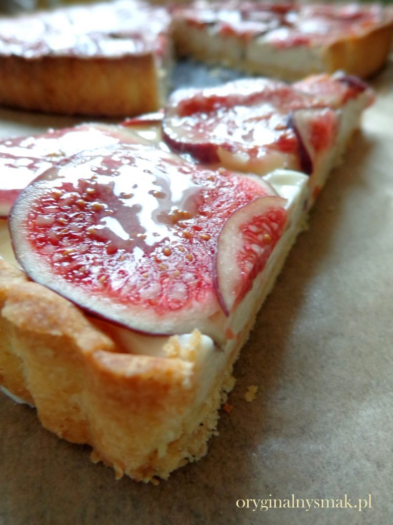 Tarta z ajerkoniakiem i figami