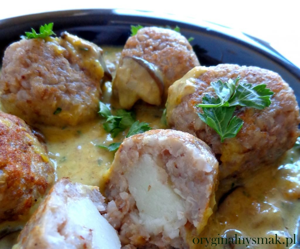 Pulpeciki z kaszy gryczanej nadziewane kozim serem