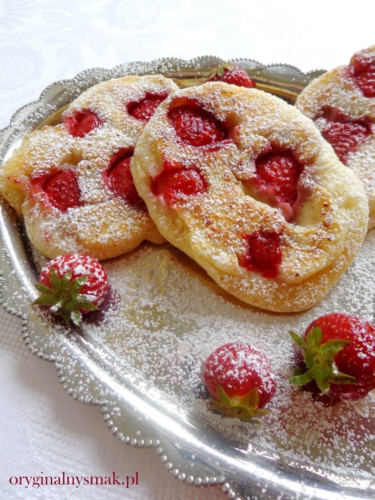 Pancakes z truskawkami