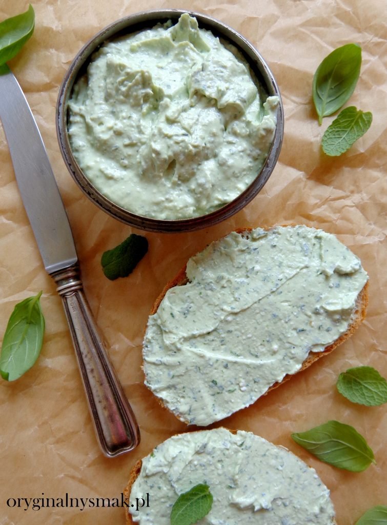 Pasta z twarogu, mięty i bazylii Pasta z twarogu, mięty i bazylii