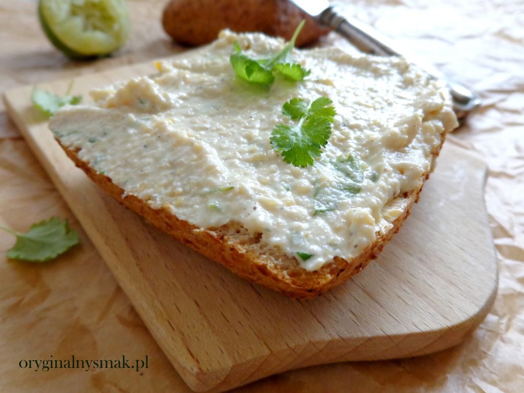 Pasta z ciecierzycy i twarogu