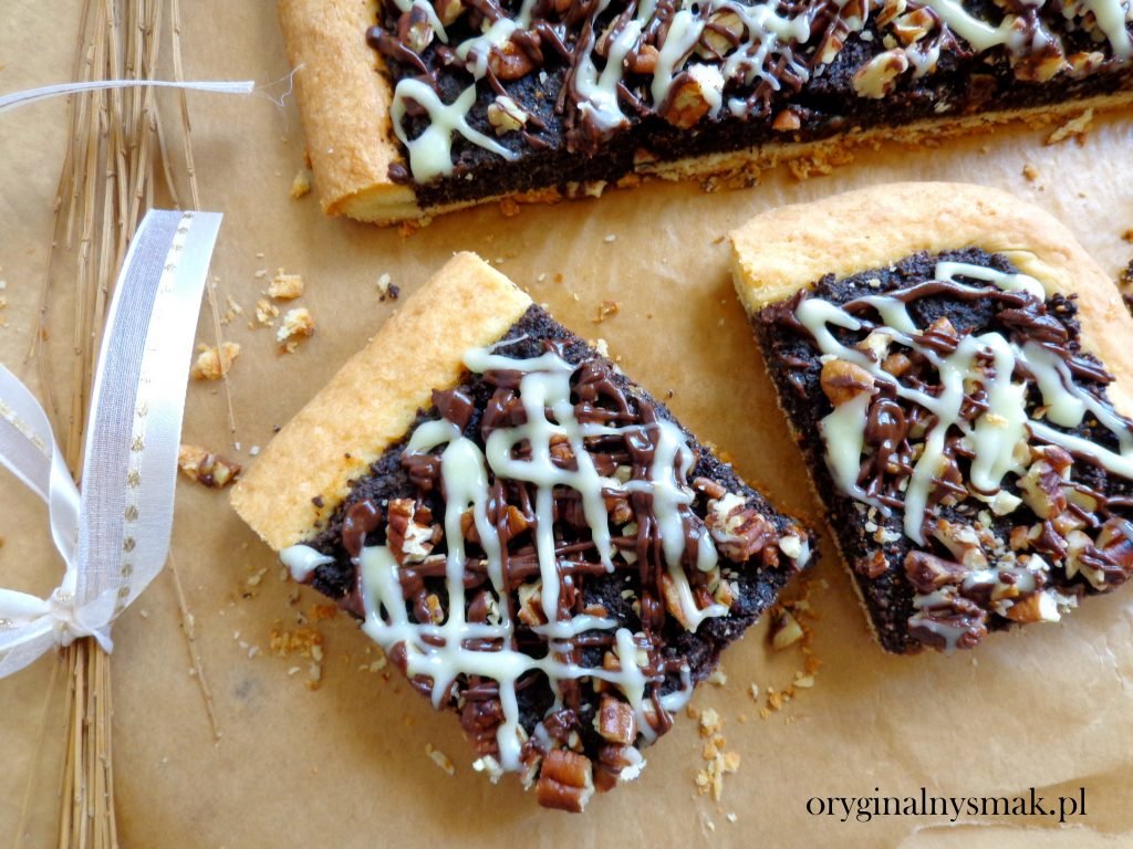 Mazurek z makiem i bakaliami