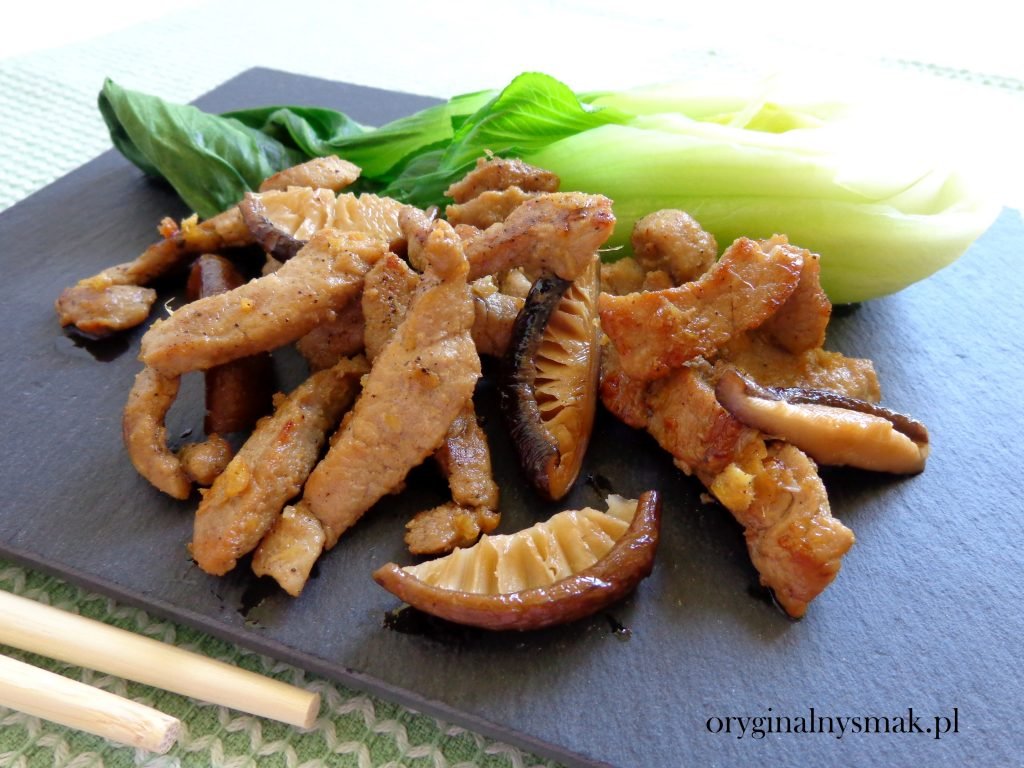Stir-fry z polędwiczką wieprzową i grzybami shiitake