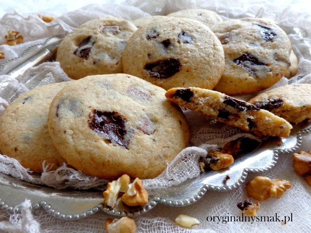 Ciasteczka orzechowe z czekoladą Ciasteczka orzechowe z czekoladą