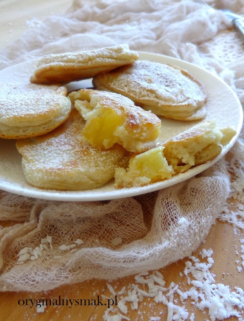 Placuszki kokosowe z ananasem