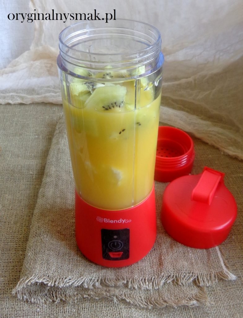 Smoothie z banana i kiwi