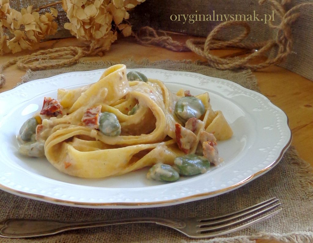 Pappardelle z bobem i suszonymi pomidorami