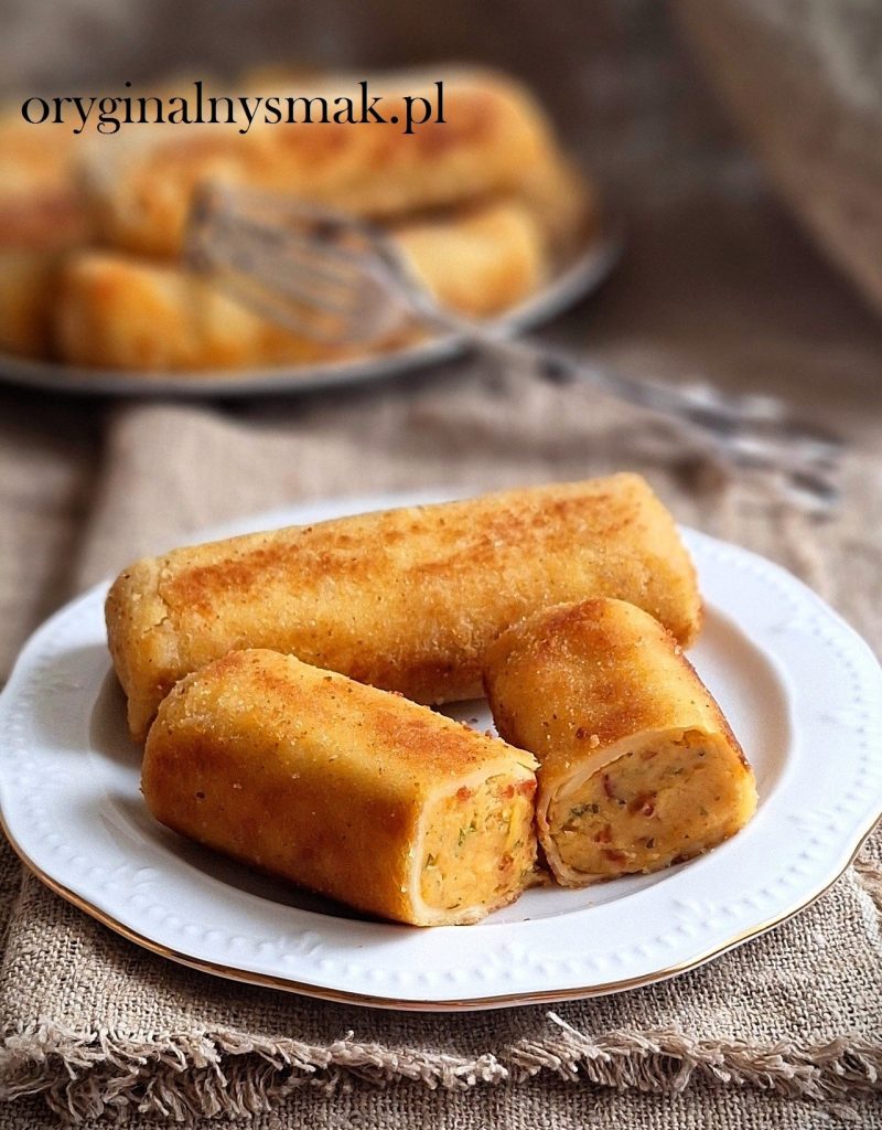 Krokiety z ziemniakami, chorizo i parmezanem