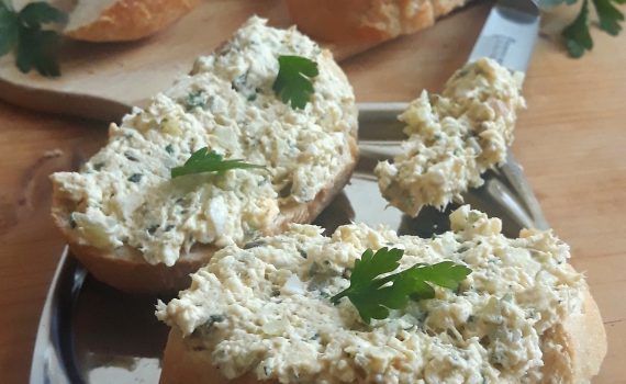 Pasta z wędzonej ryby i jajek