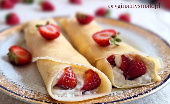 Naleśniki z serem i truskawkami