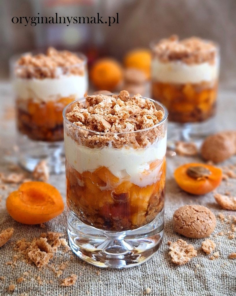 Deser morelowy z amaretti