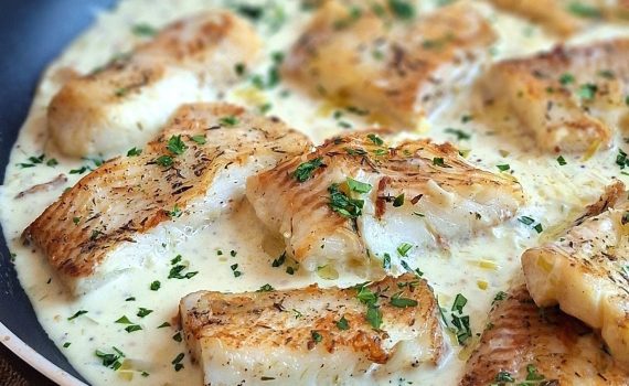 Halibut w sosie porowo-musztardowym