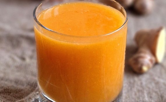 Smoothie z kaki i imbirem