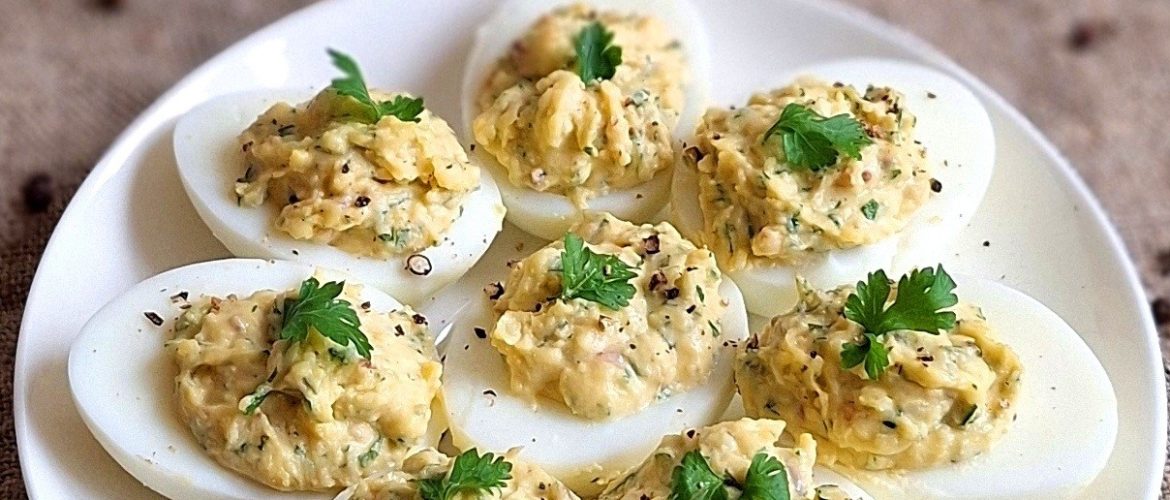 Jajka faszerowane anchois